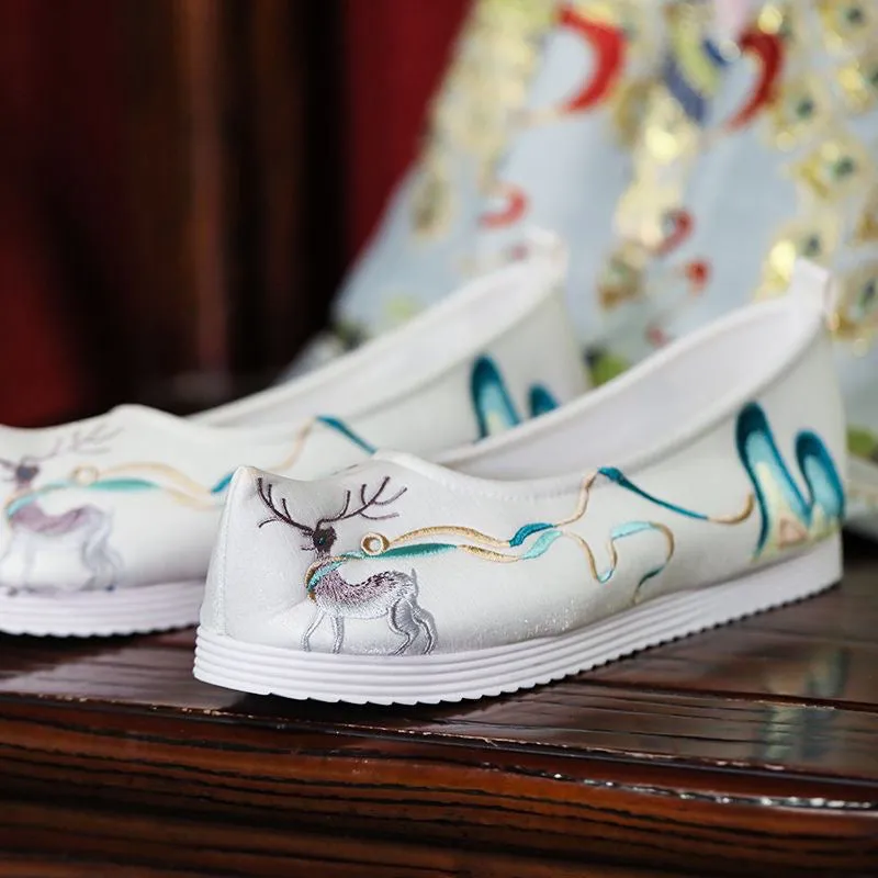 Hanfu Shoes: Finny