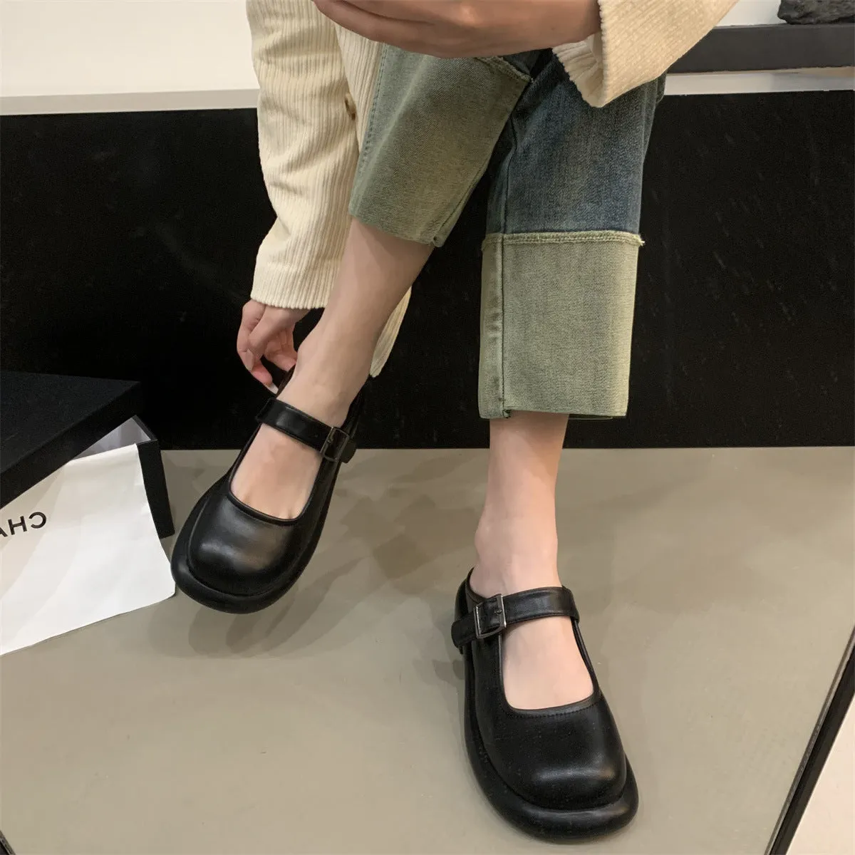 Retro Round Toe Thick Sole Thick Heel Slippers Women's Flat Shoes