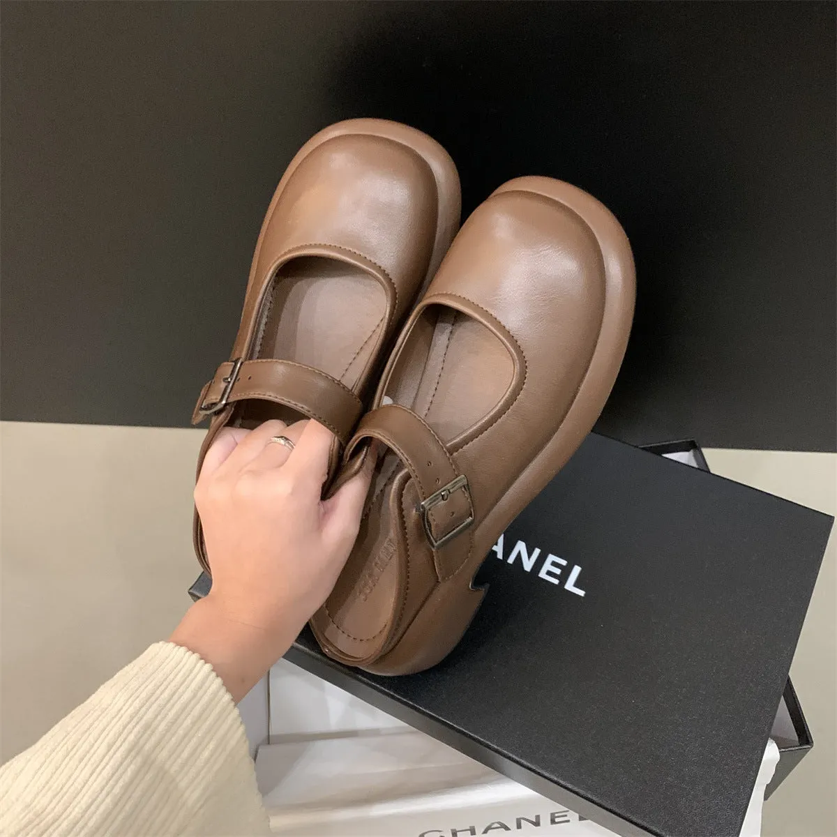 Retro Round Toe Thick Sole Thick Heel Slippers Women's Flat Shoes