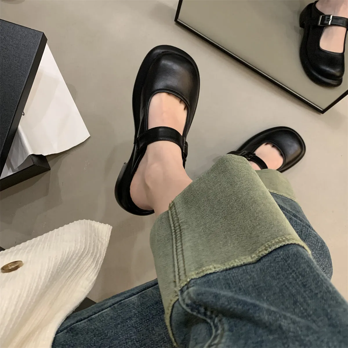 Retro Round Toe Thick Sole Thick Heel Slippers Women's Flat Shoes