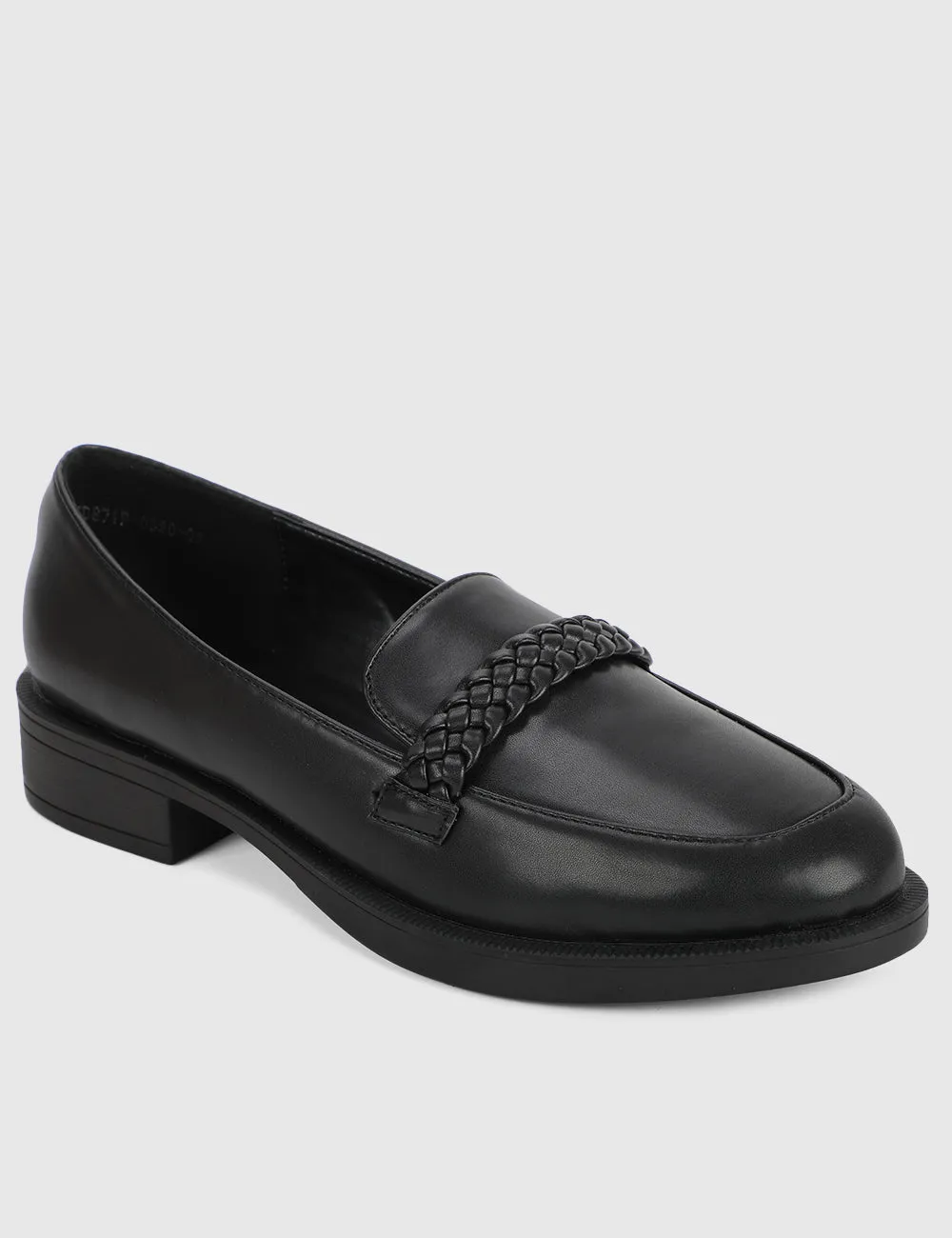 Thalia Rounded Toe Loafers, Moccasins & Boat Shoes (Black)