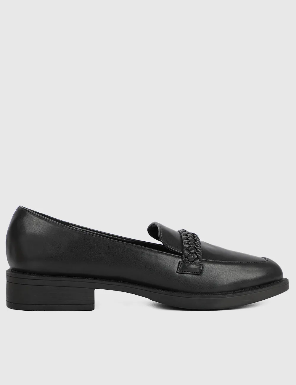 Thalia Rounded Toe Loafers, Moccasins & Boat Shoes (Black)
