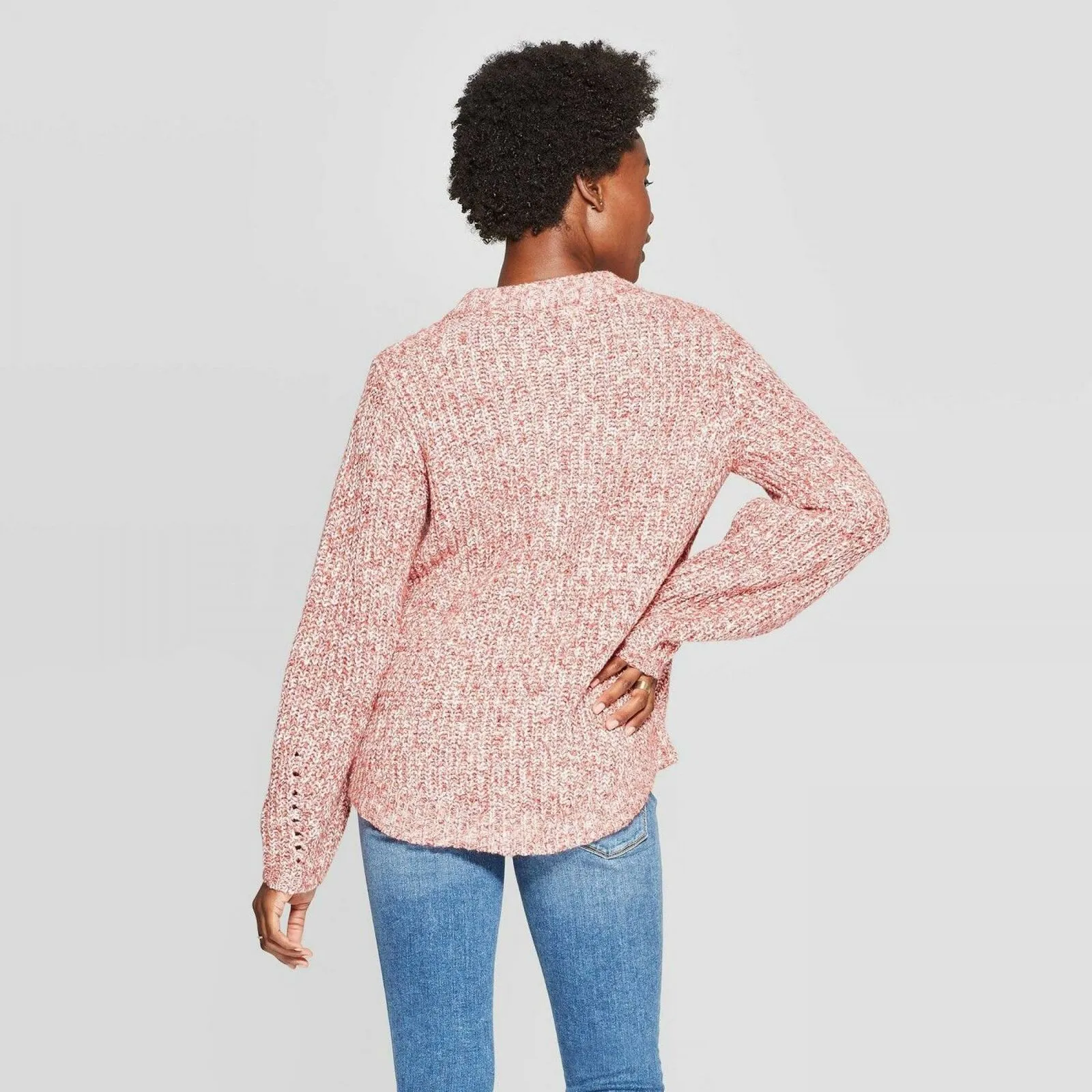 Universal Thread Women's Chunky Crew Neck Pullover Sweater