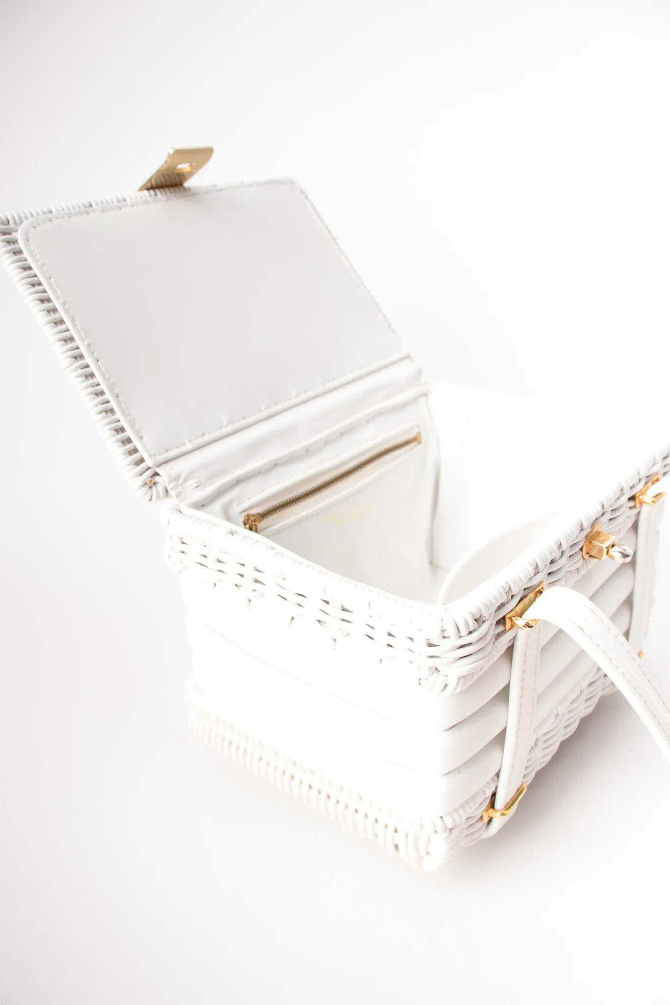 Wicker Basket Bag